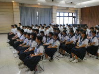 P1005607